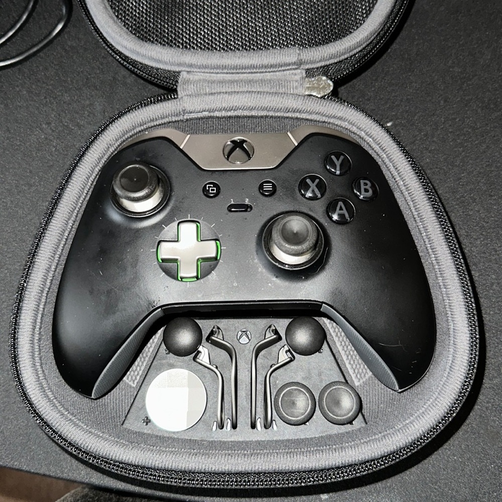 Xbox elite series controller